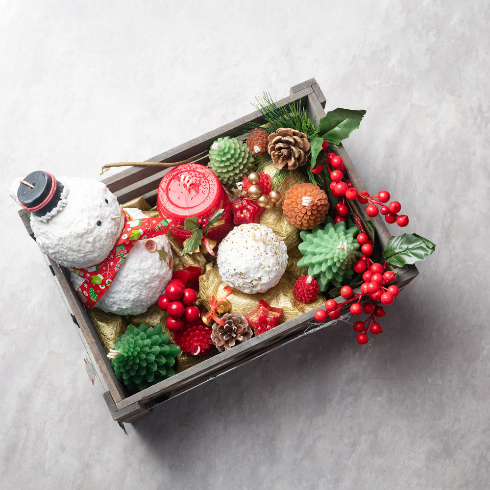 
                
                    Load image into Gallery viewer, Christmas Hamper
                
            