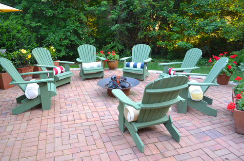 Green chairs May 22 2014.JPG__PID:2df0a23c-4a55-47b2-b857-4ffa6639abe2