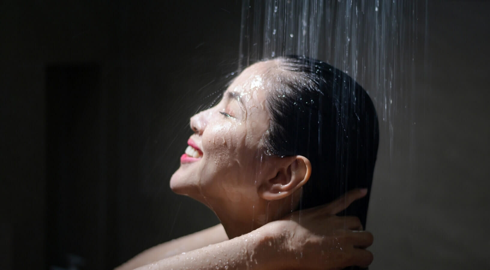 2. Using Hot Water on Your Skin