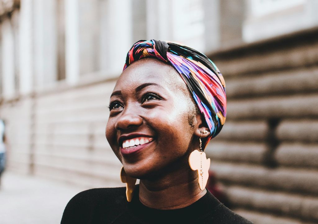 smiling lady with black skin