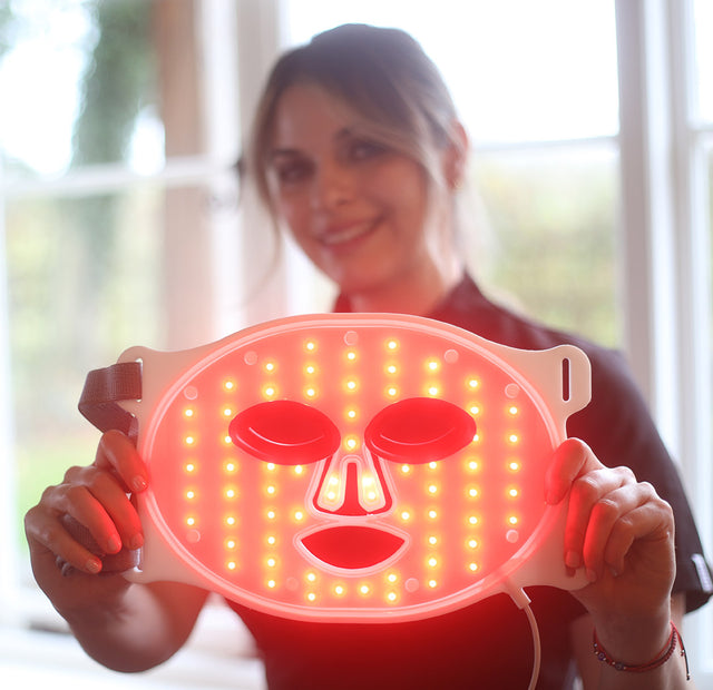 Deesse Pro Express LED Mask – Face The Future