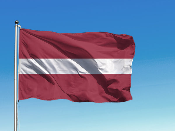 Izturīgs Latvijas karogs – Karogu Veikals
