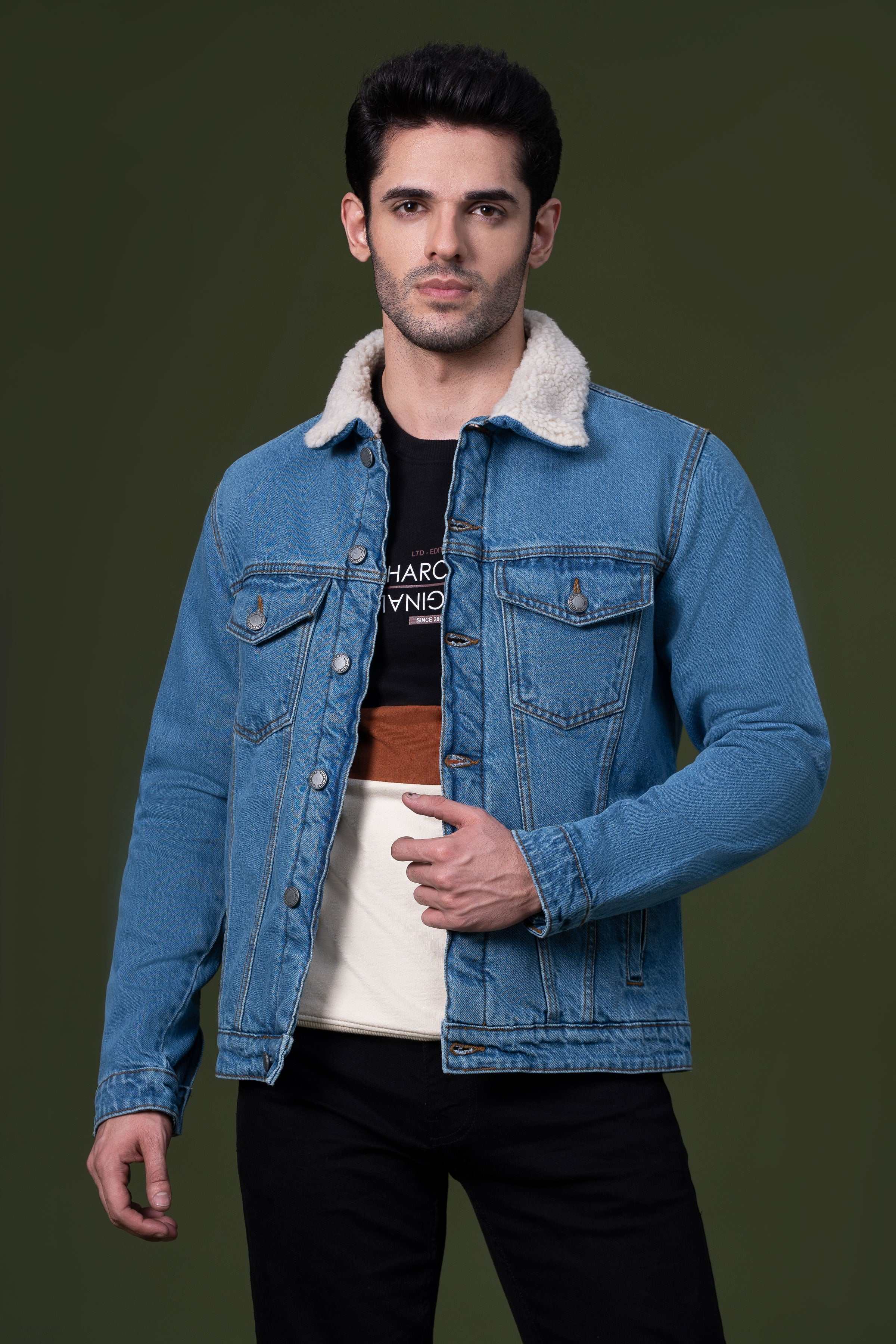 Dark blue denim sales jacket with fur