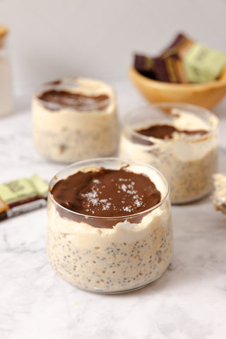 clear-cups-filled-with-overnight-oats-chocolate-and-salt