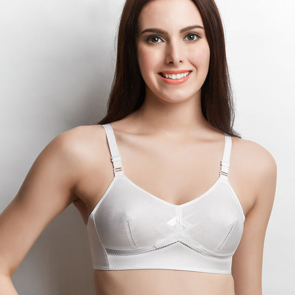 Buy Libertina - Empress Black Colour Non Padded Comfortable, Skin Friendly  Regular Women Cotton Bra with Cotton Strap - Pack of 1 at