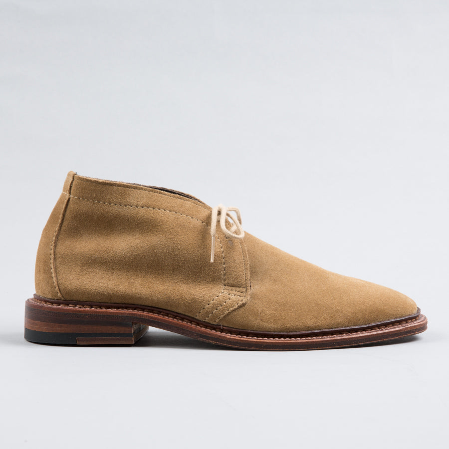 tan chukka