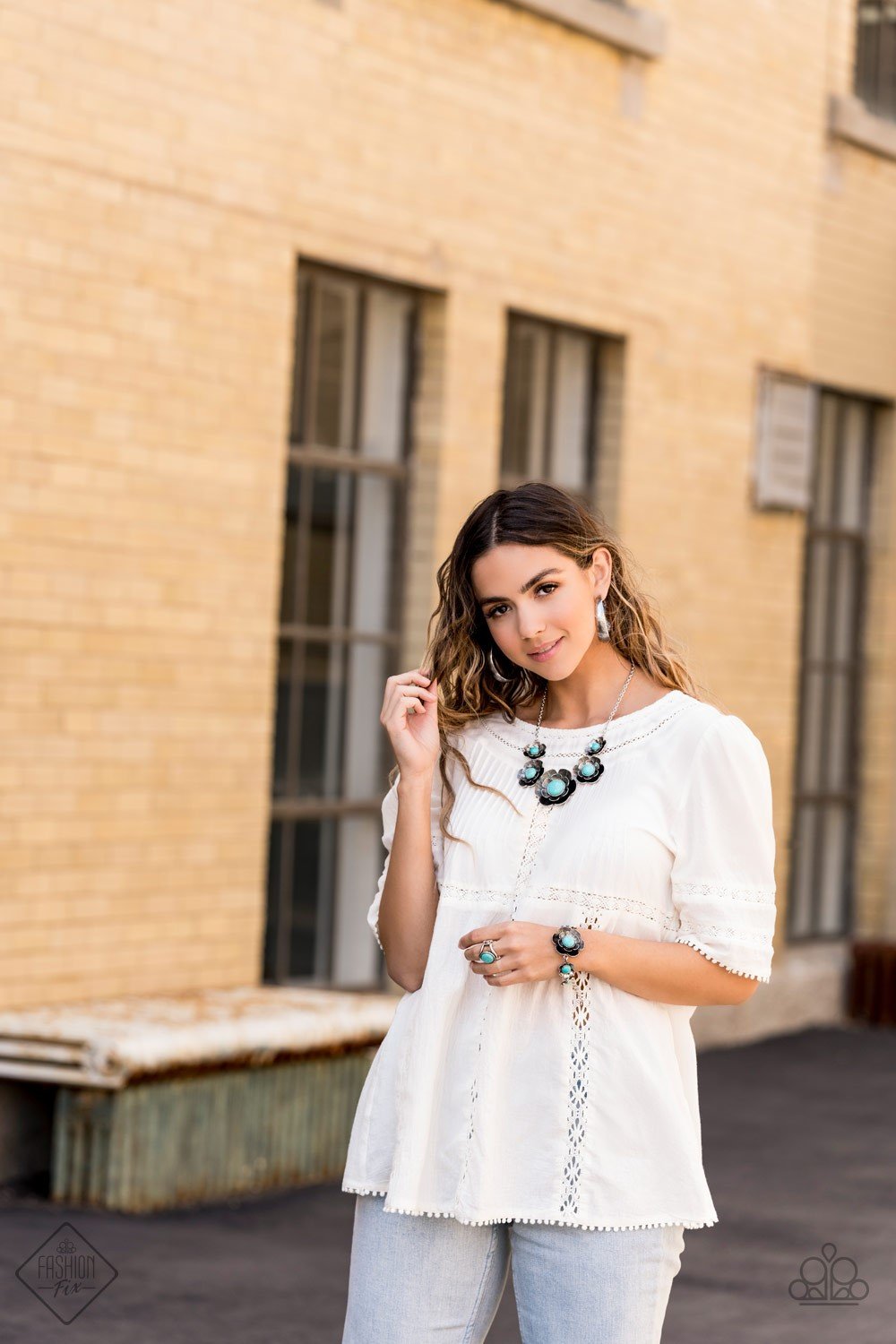 bountiful badlands yellow necklace