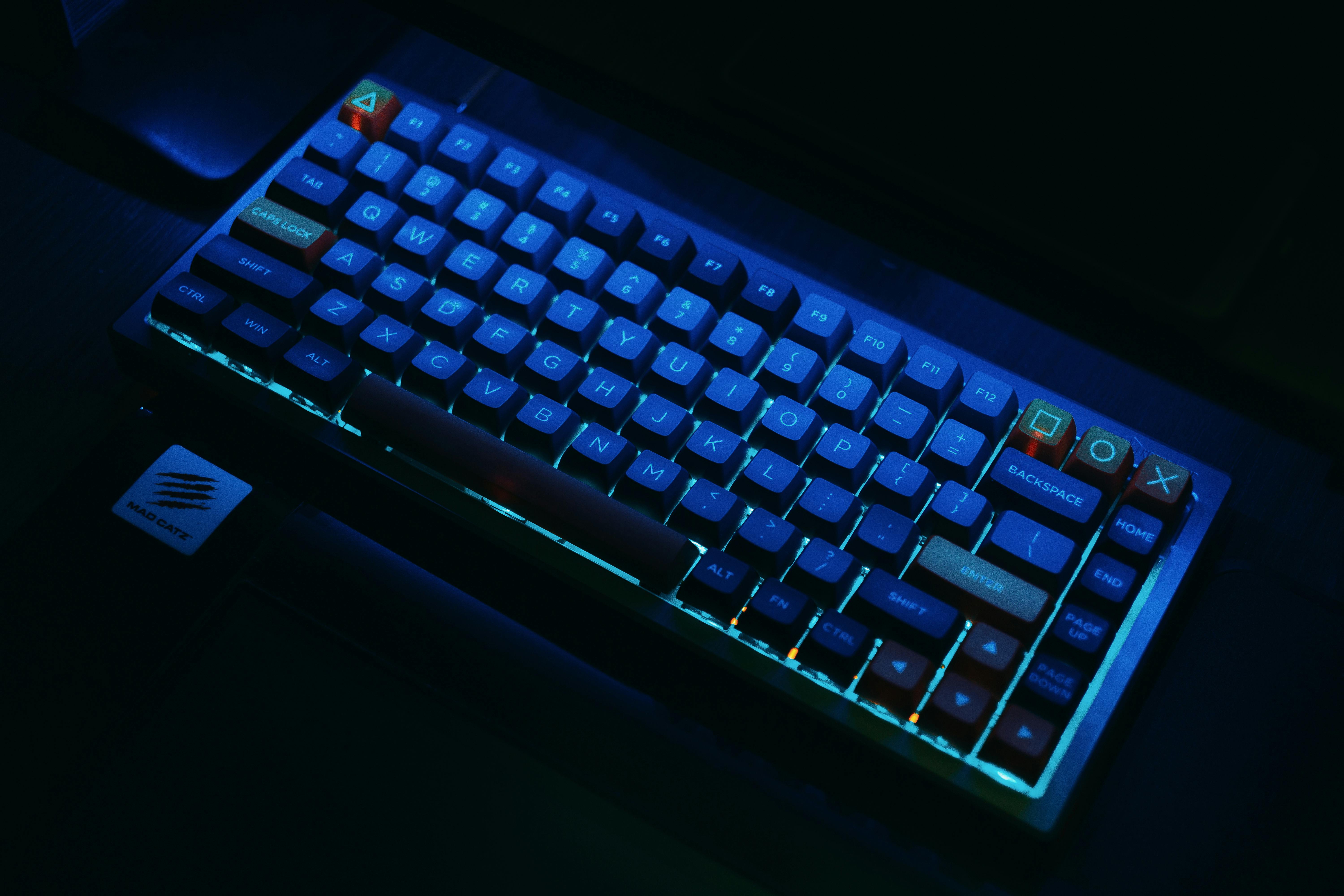 Backlit computer keyboard