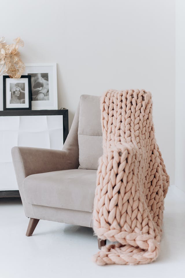 Knitted blanket on the chair
