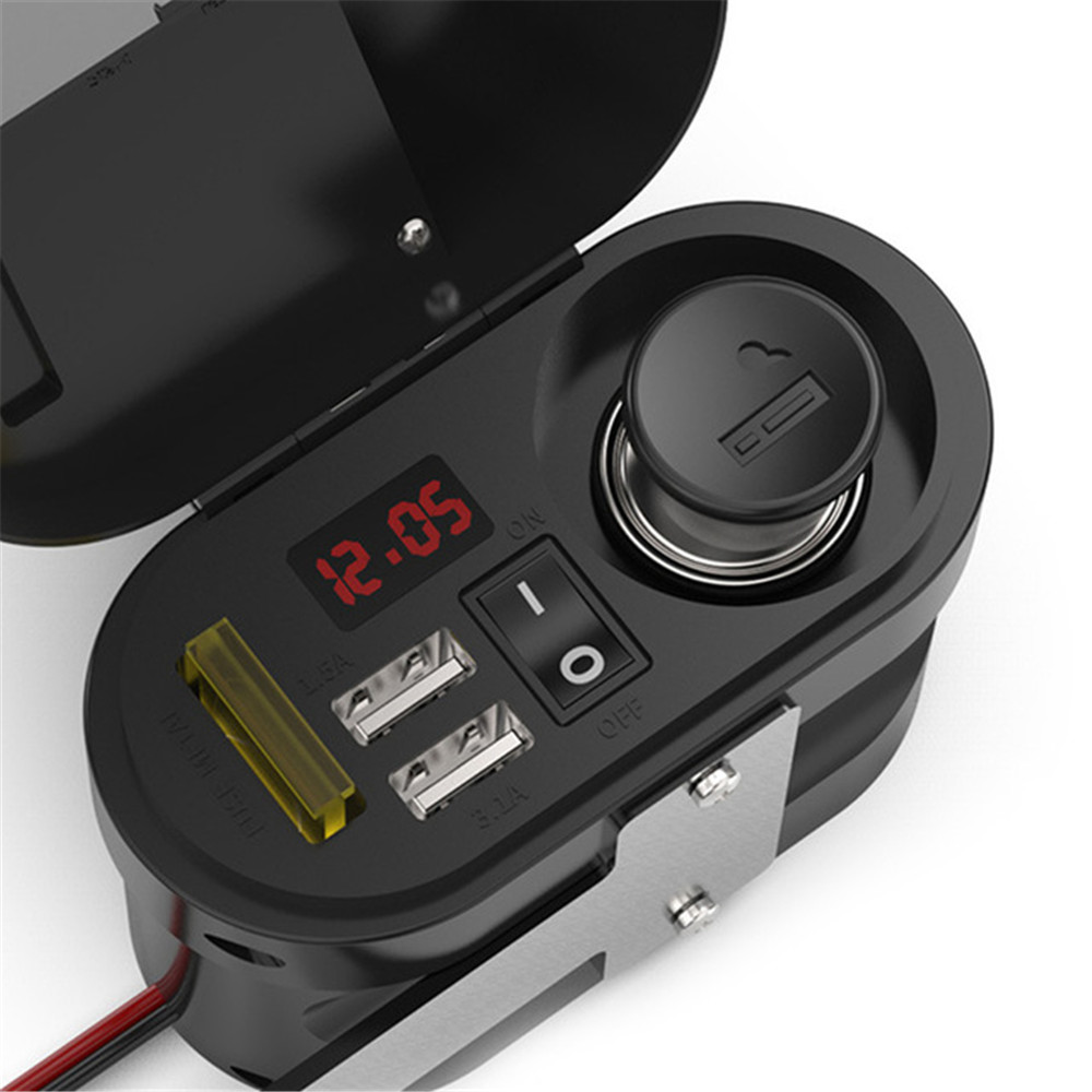 12V-24V 3.1A Cargador impermeable para motocicleta con reloj Voltímetro dual USB para automóvil