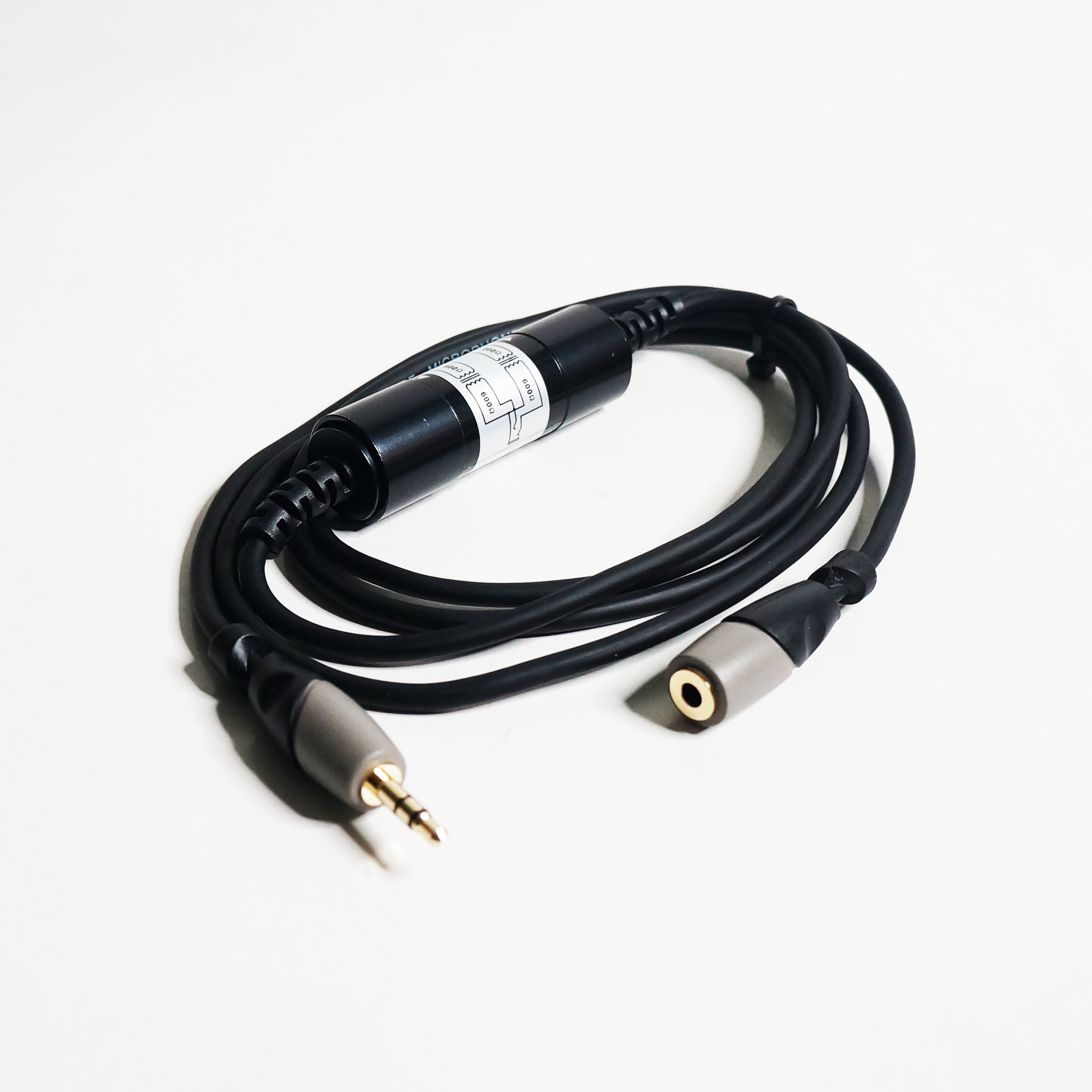 Soundking BJJ304-1 3.5mm to RCA Audio Noise Eliminator