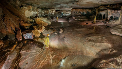 Exploración de cuevas en tepuy