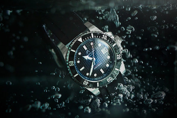 Pompeak watches Sub Aquatic underwater