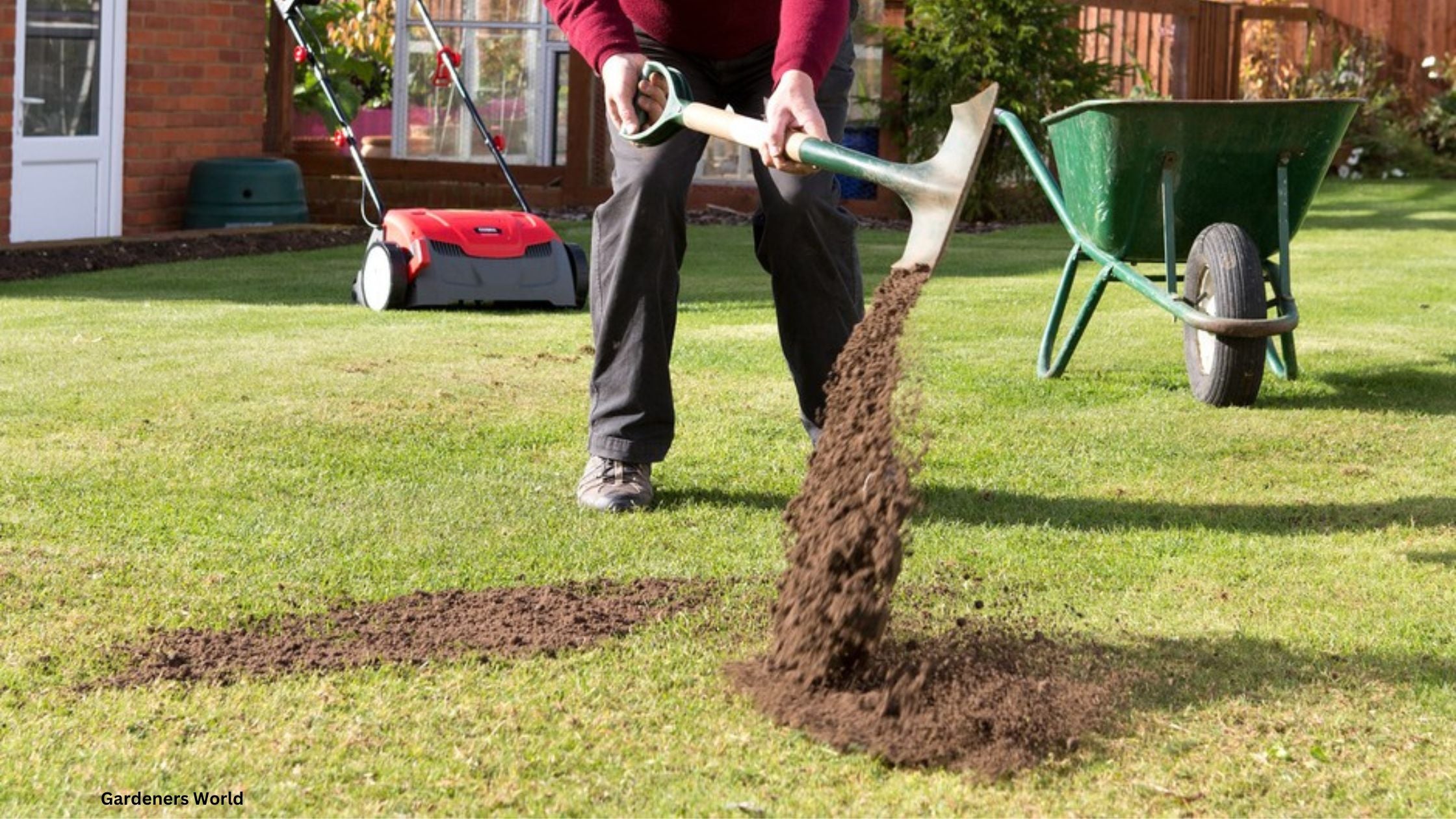 Topdressing Lawn