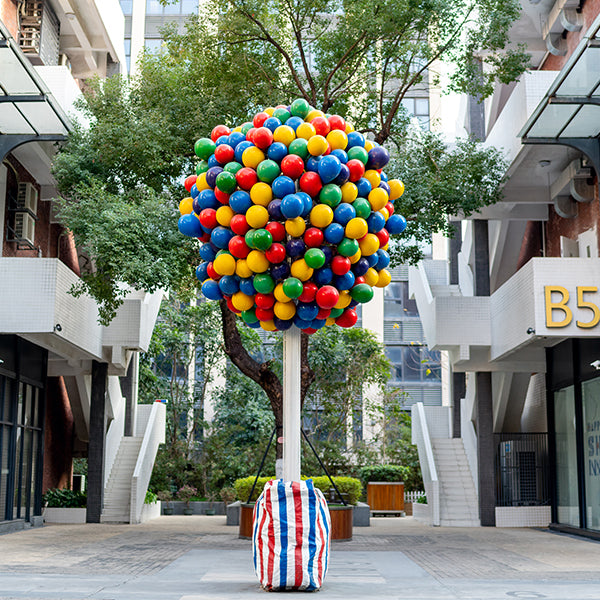 Puts you in a good mood every morning... LES VISIONNAIRES calls it the Bubble Tree (in front of the office in Guangzhou).