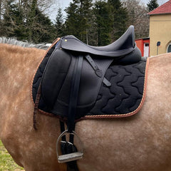 Selle de dressage réalisée par Epycuir