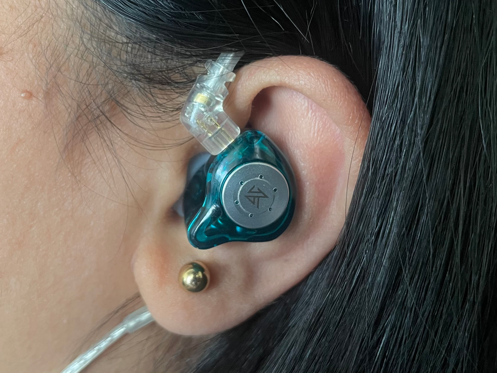KZ in ear monitors review  KZ EDX Pro earphones 