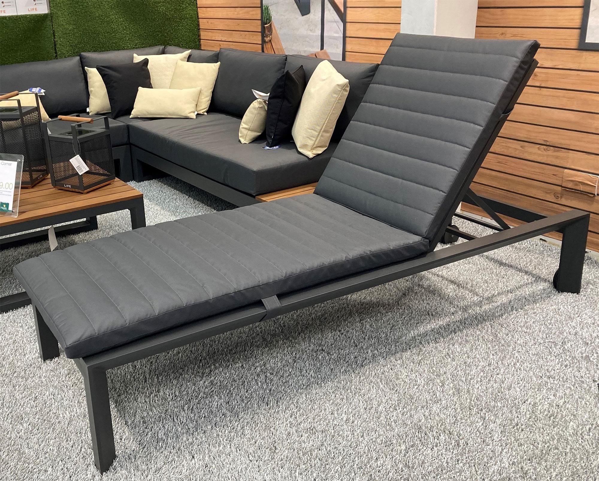 aluminium loungers