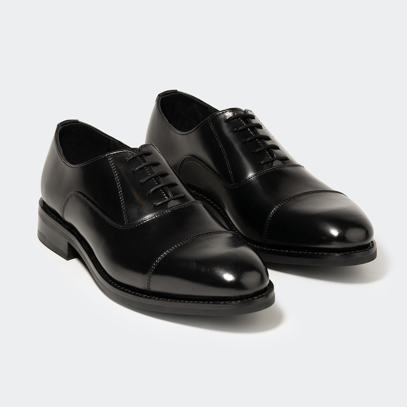 ZYUEER Chaussures Homme Ville Cuir, Oxford Flats Pointues Oxfords Vintage  Britanique Décontractée Derby Mariage Dressing Business Cuir Vernis Noir :  : Mode