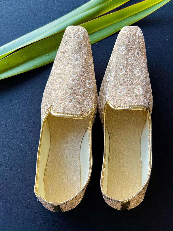 Indian Wedding Shoes, Luxury, Sneakers & Footwear on Carousell