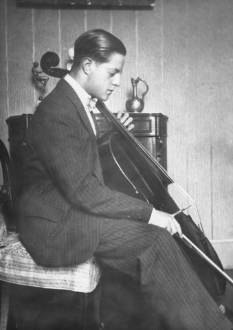 André Navarra et son violon