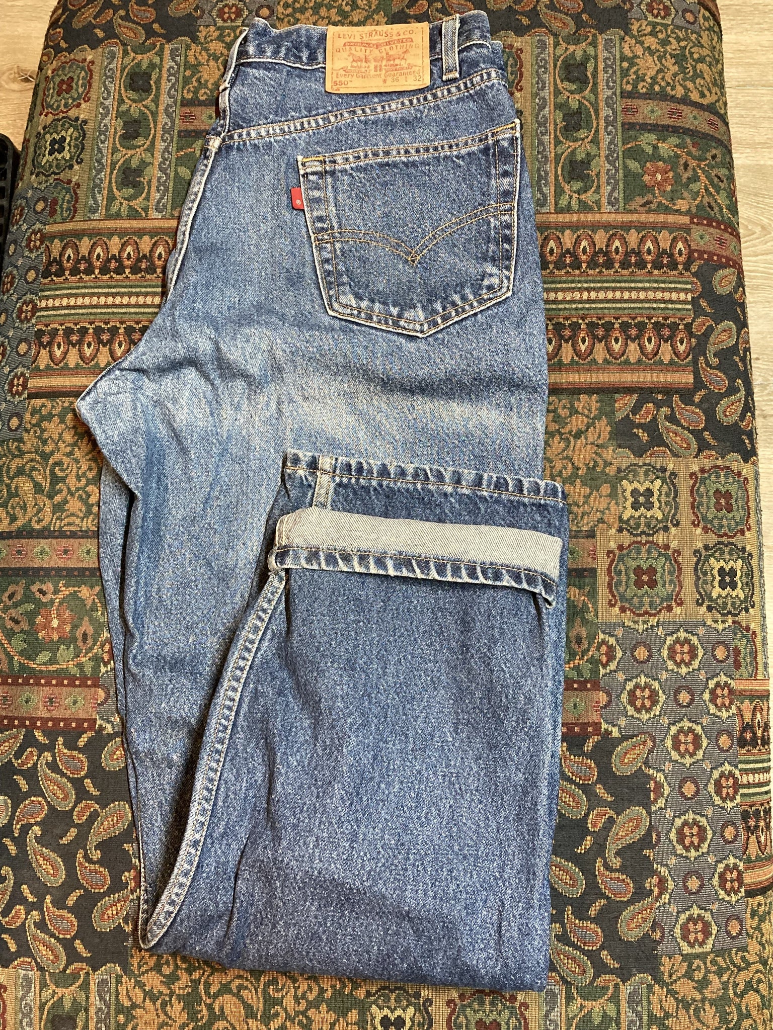 Levi's 550 Vintage Red Tab Denim Jeans - 34”x31”, Made in El Salvador –  KingsPIER vintage