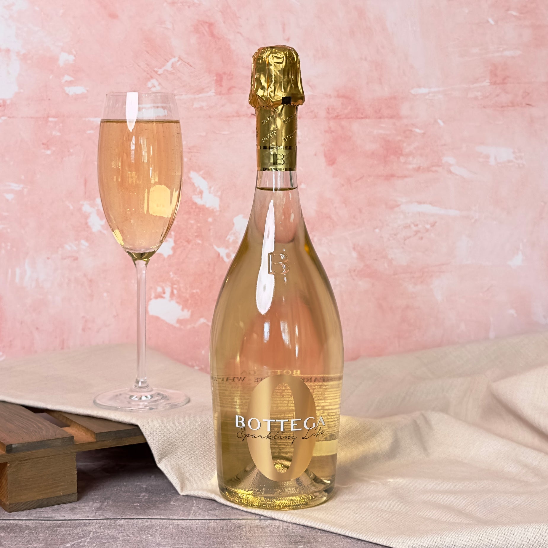 https://cdn.shopify.com/s/files/1/0422/7052/3551/products/Noble-House-Prepared-Bottega-0-Zero-Alcohol-Sparkling-Celebration-Drink.jpg?v=1675684213&width=1850