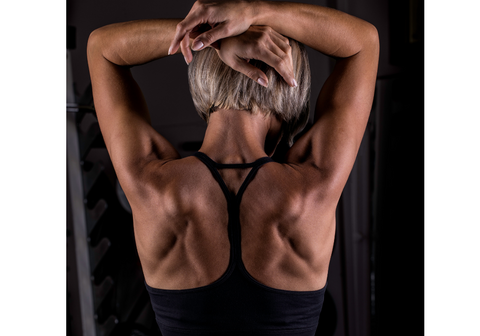 Balance upper body musculature and well-developed back resulting from pullup training