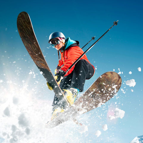 Frau beim Ski fahren