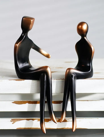 These pair of Abstract Couple Figurines has a modern and sleek design featuring a loving couple in embrace. It adds a touch of modern elegance to your space and looks sophisticated in their gradient black and bronze colors. Makes for a beautiful table tabletop decoration and perfect as a wedding or Valentine’s Day gift.