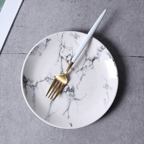 Modern ceramic plates with a marble design by Allthingscurated. These timeless and elegant plates come in 6, 8 or 10 inches.