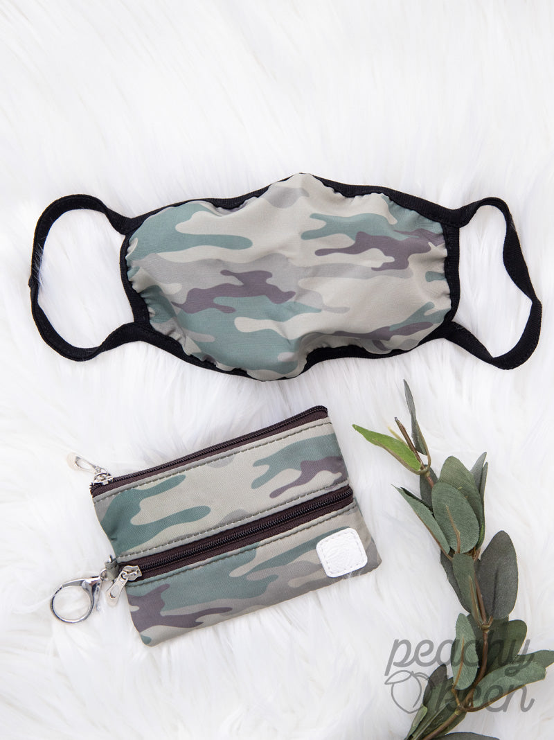 Southern Grace Camo Royalty Double Zipper Mini Versi Bag with Face Mask