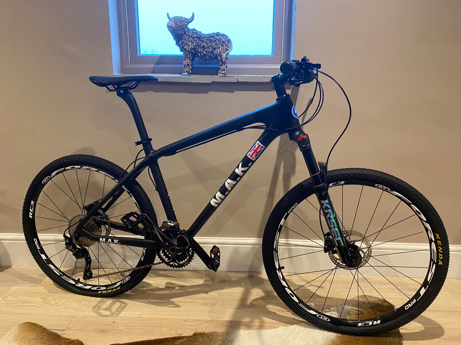 carbon fibre hardtail mountain bike