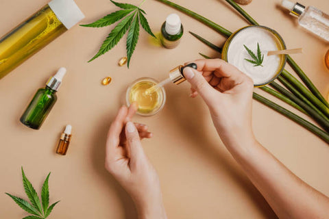 Composición de productos de cannabis como cremas, gotas y hojas