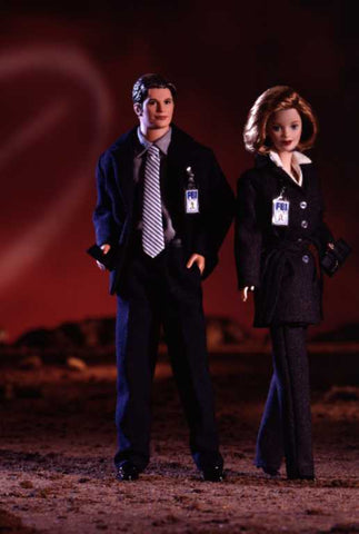 X-Files Fox Mulder and Dana Scully Ken and Barbie dolls