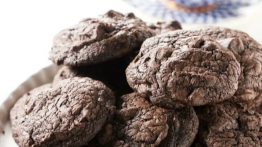 Classic black cocoa cookies