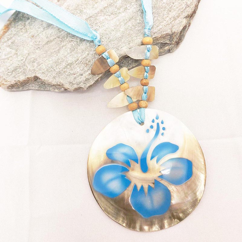 Load image into Gallery viewer, Shell Necklace With Flower Painting on Ribbon

