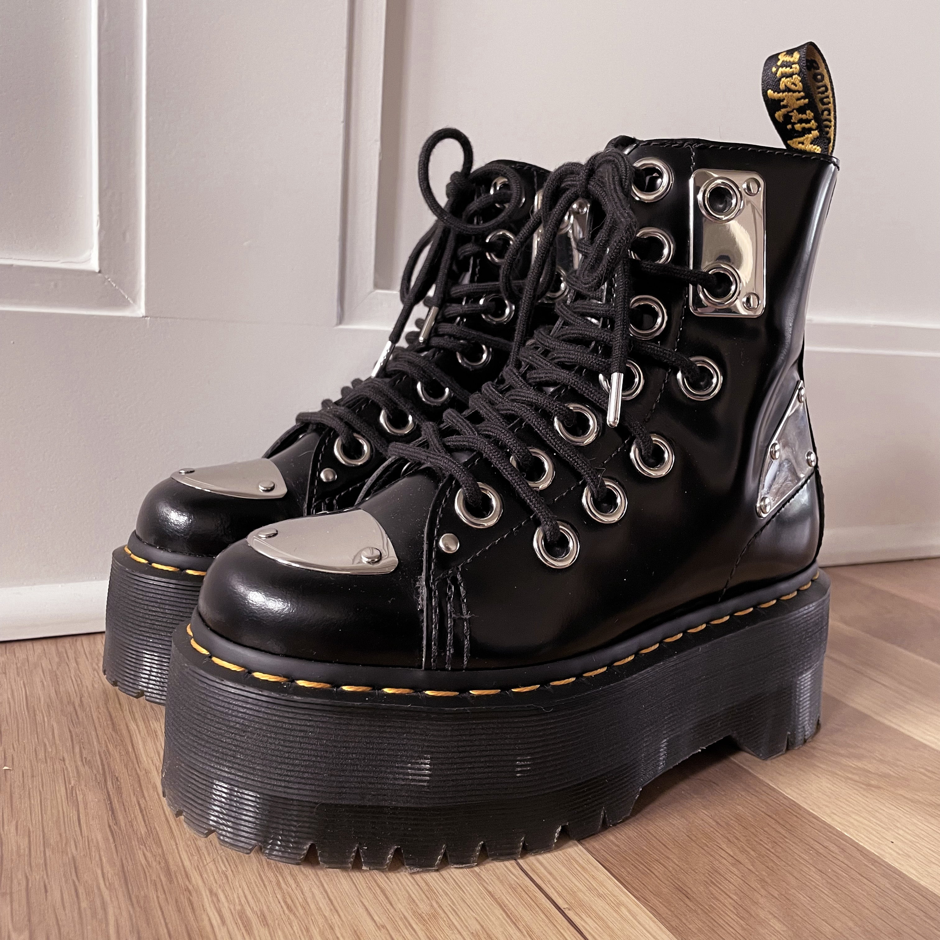 Dr. Martens JADON MAX REBELドクターマーチン