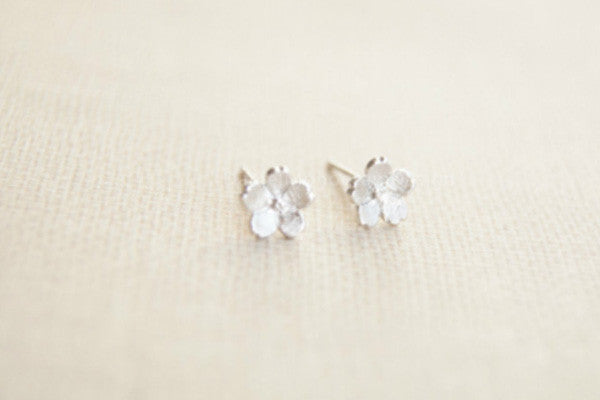 silver flower earrings studs