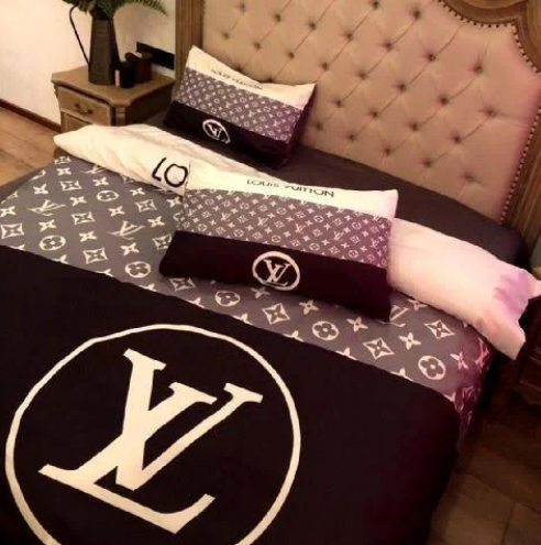 Green and Black Louis Vuitton bed set – Zeliker