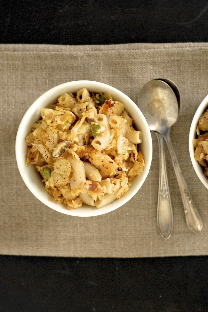 mac and cheese carbonara with potato chip crust