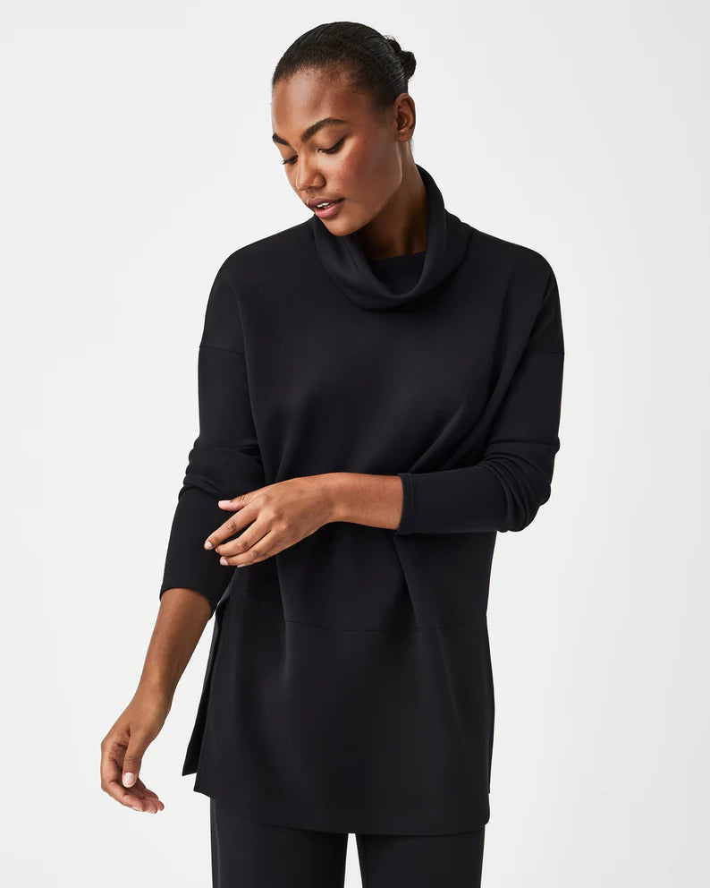 AirEssentials Turtleneck Tunic Very Black - SPANX