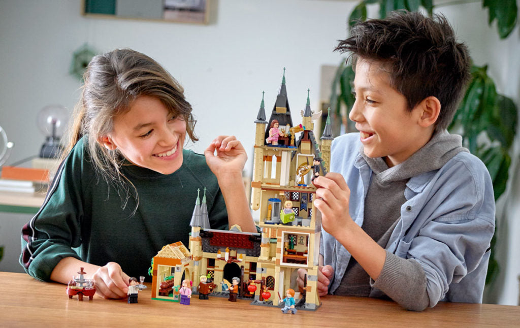 Kaufen Sie den LEGO HARRY POTTER HOGWARTS ASTRONOMIETURM in der Purple Owl Boutique