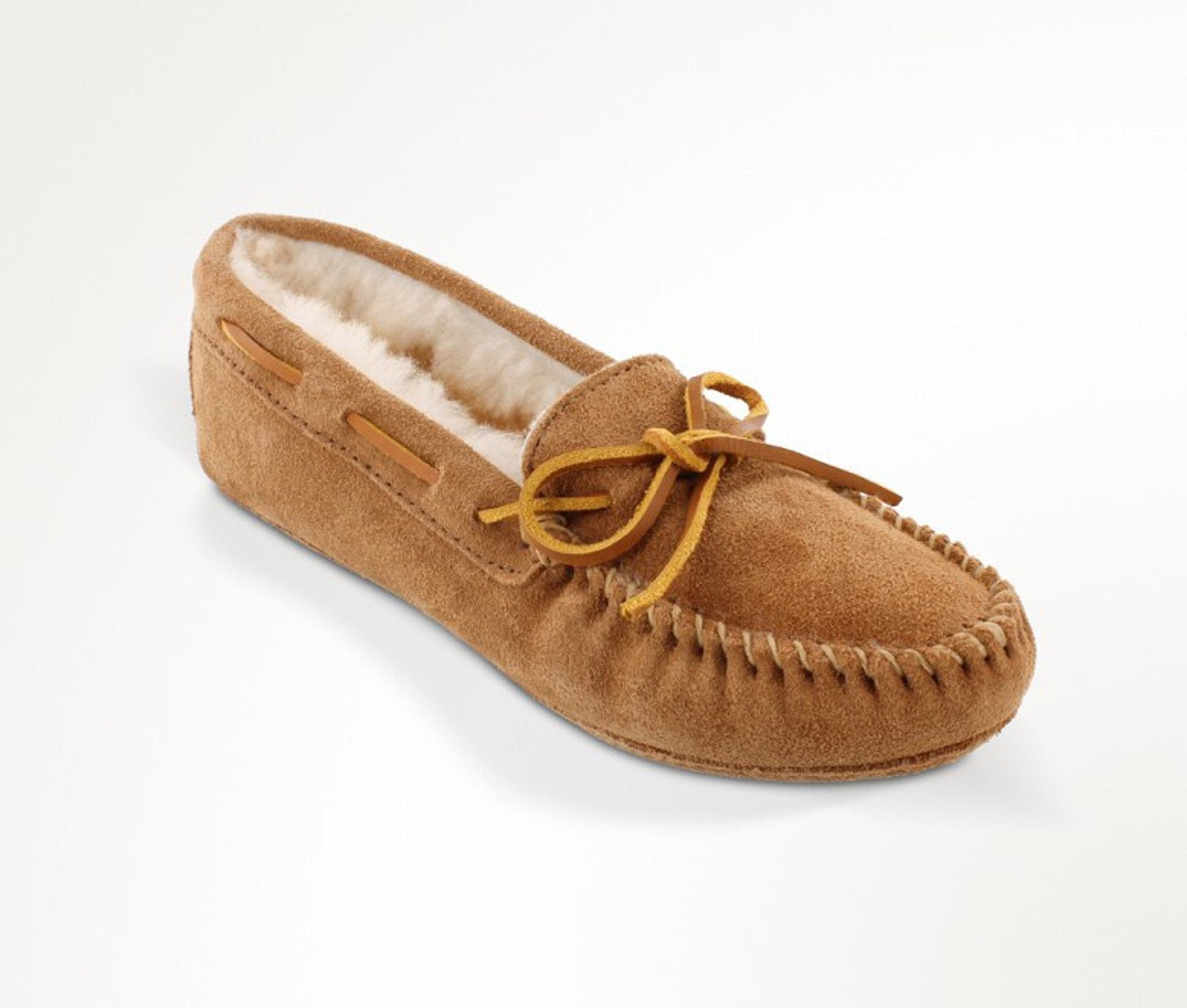 Minnetonka sheepskin sales hardsole moc