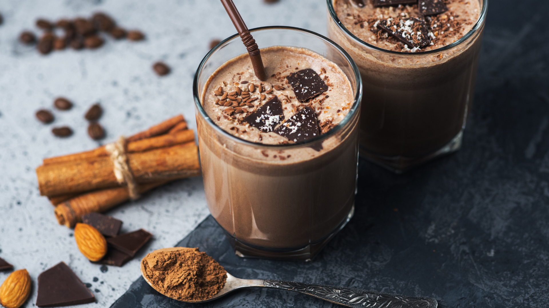 Smoothie de chocolate e amêndoa