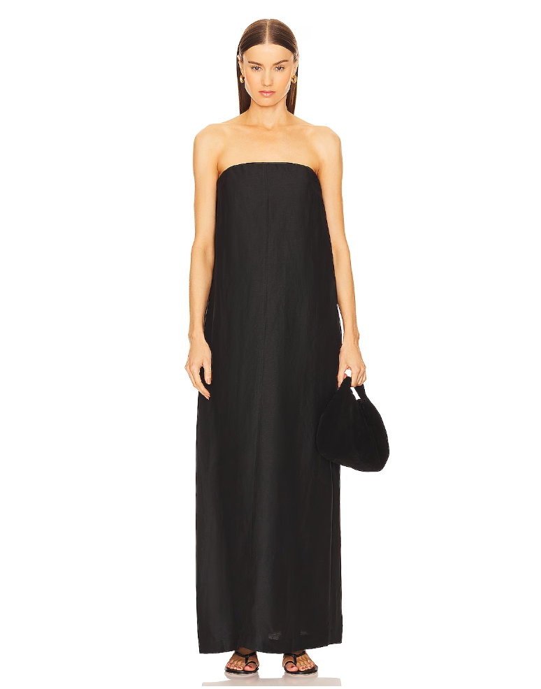 strapless black smock dress for travel to italy in the summer