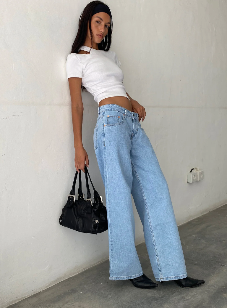 Low-Rise Baggy Crop Jean Authentic Mid Wash