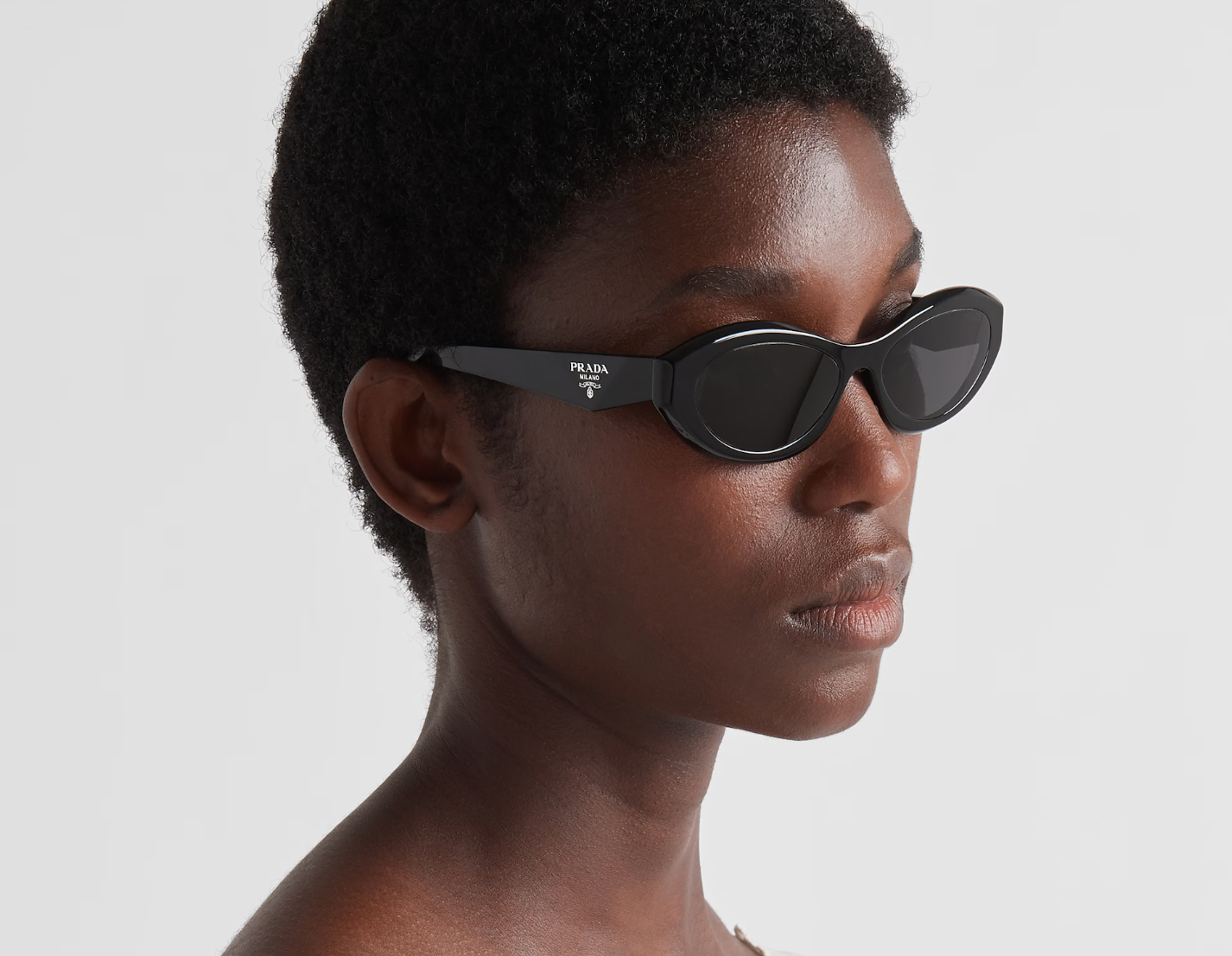 How to Choose Sunglasses for Your Face Shape (3 Crucial Factors)