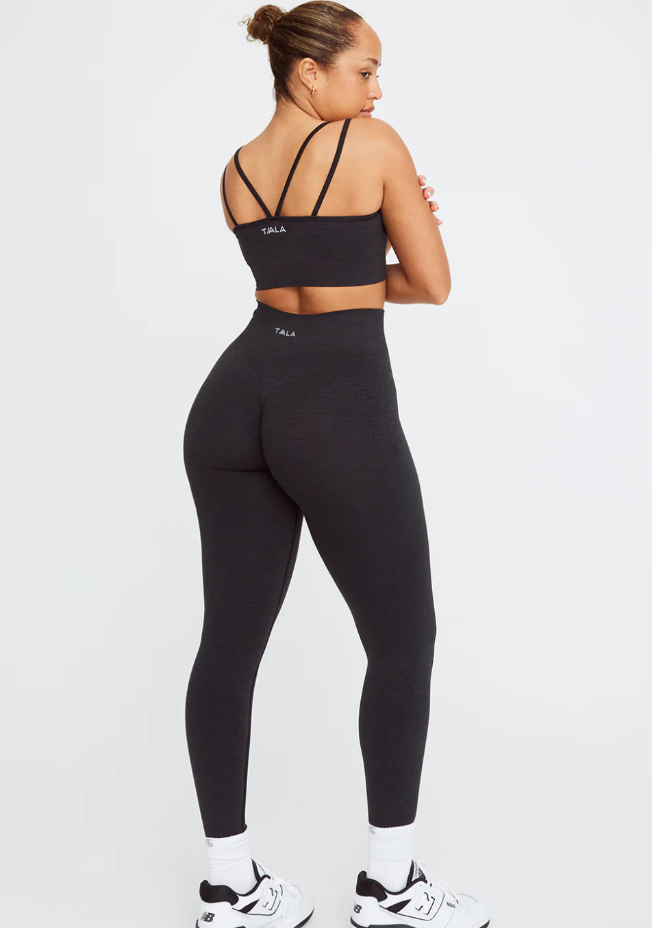 Lace-Up Back Sports Bra and Butt Lift Leggings Set in Black
