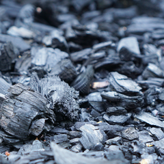 Carbón Activado: El Ingrediente Estrella para el Cuidado de la Piel Mar Amoli